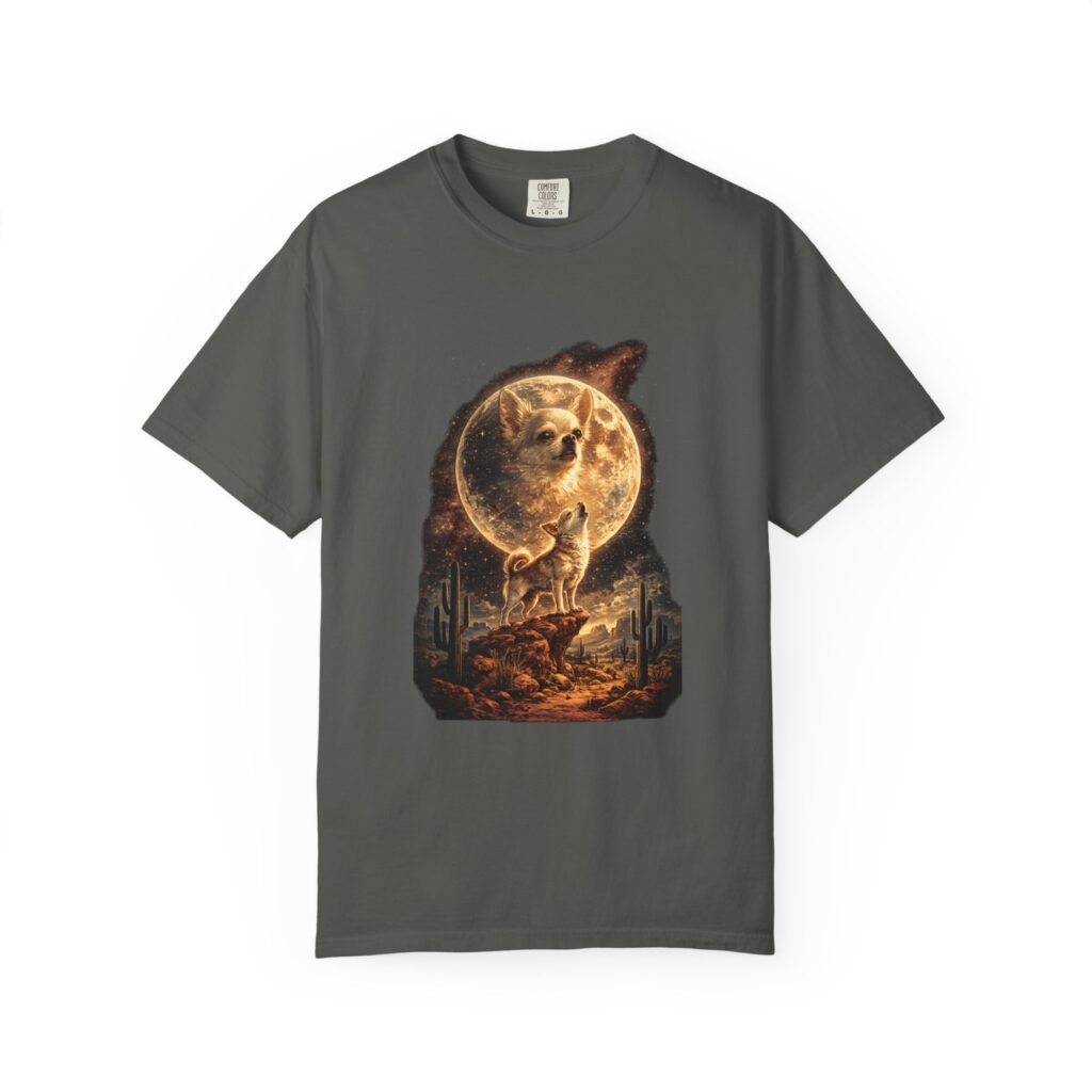 Chihuahua Howling at the Moon Tee